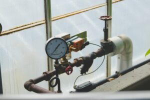 Ile powinno wynosić ciśnienie wody na piecu gazowym?